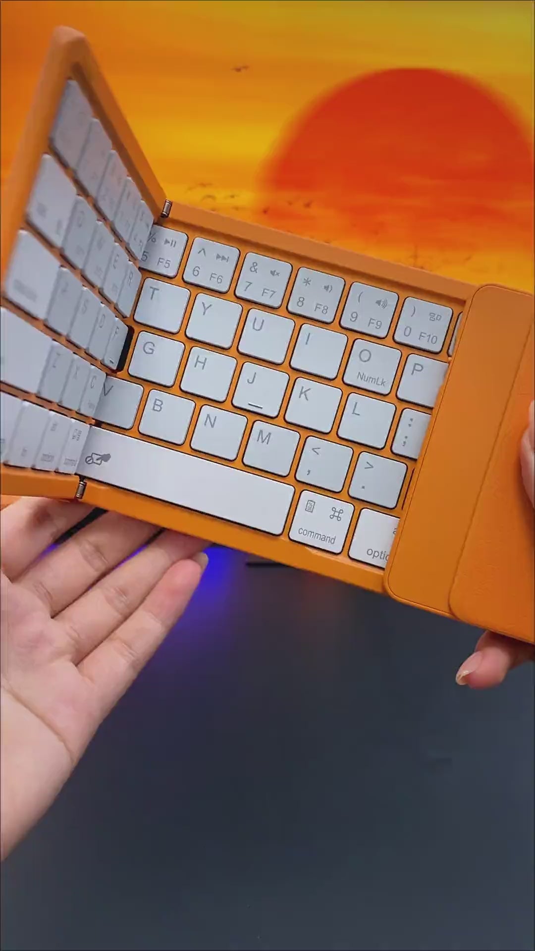 Nillkin Bluetooth 折りたたみ式キーボード Nillkin Cube ポケット折りたたみ式 Bluetooth キーボード（タッチ